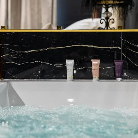 Apartmán Secretroom - Luxe, Balneo Et Evasion -arnage