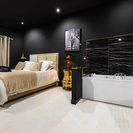 Secretroom - Luxe, Balneo Et Evasion -arnage * Arnage