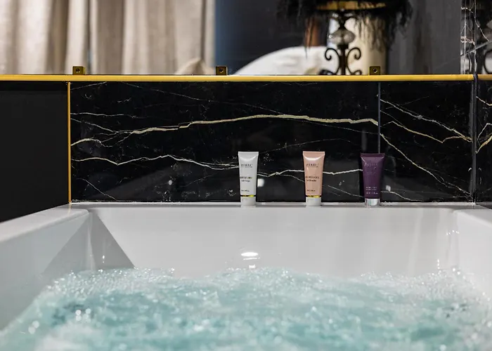 Appartement Secretroom - Luxe, Balnéo Et évasion -arnage